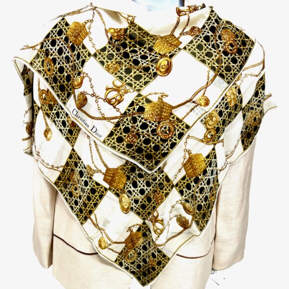 Vgt  Christian Dior 100% Silk Chiffon Scarf  34"  Ivery God  Chain Black (33 - Picture 1 of 14